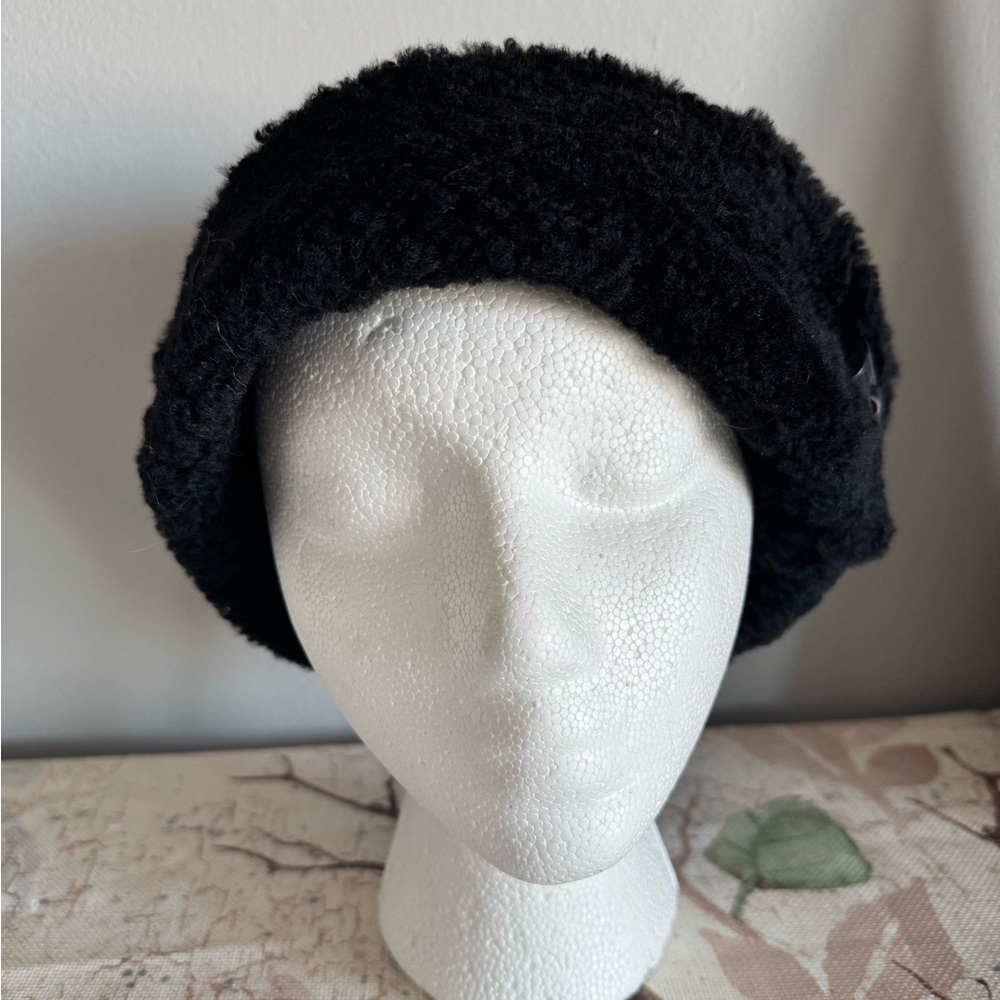KANGOL Shearling Pull-on Cap